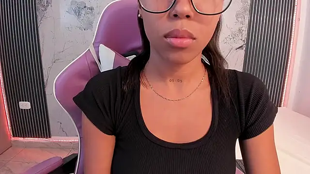 Mia Duarte1 online show from 06-25-26, 07:19