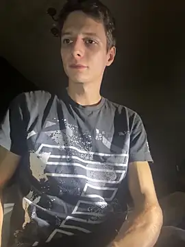 Snapshot of TurOnyou chatting on 11-04-25, 10:24 TurOnyou online show from 11-04-25, 10:24