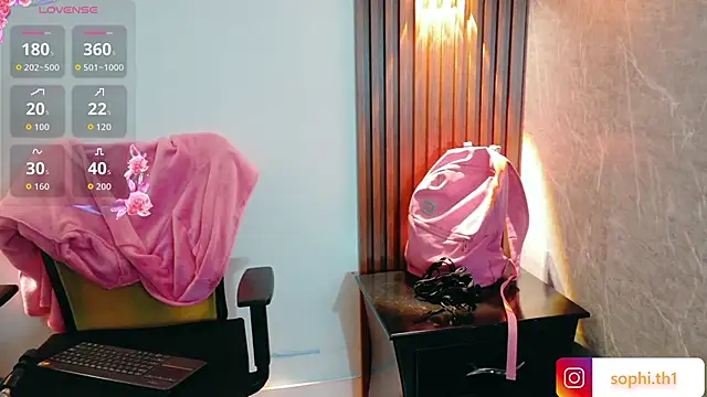 Sophi Thaylorr online show from 09-19-25, 01:15