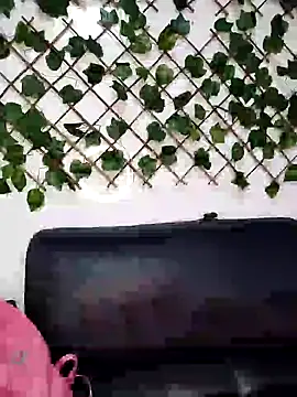 Sophi Thaylorr online show from 09-24-25, 12:44