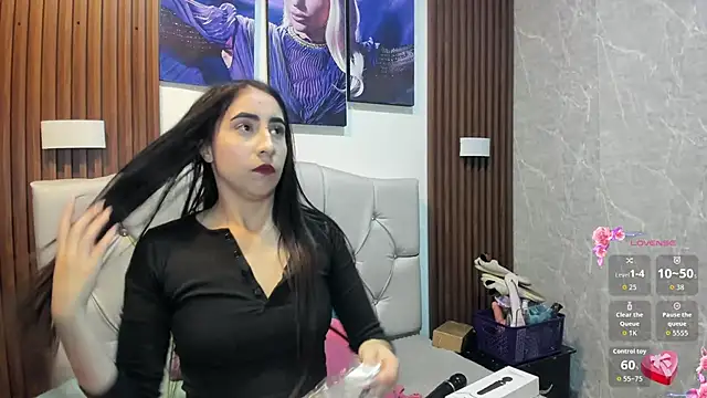 Sophi Thaylorr online show from 10-16-25, 02:03