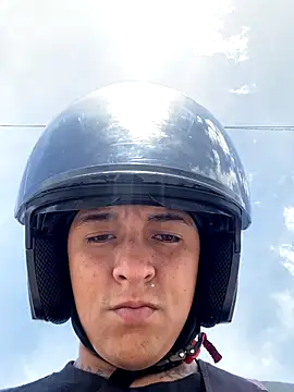 Snapshot of Jrivera22 chatting on 11-10-25, 05:29 Jrivera22 online show from 11-10-25, 05:29