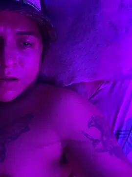 Snapshot of Jrivera22 chatting on 11-12-25, 07:23 Jrivera22 online show from 11-12-25, 07:23