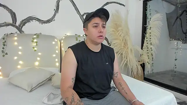 IanGilbert online show from 12-18-25, 07:24