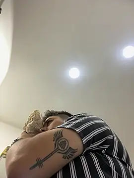 IanGilbert online show from 01-08-26, 04:40