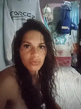 Snapshot of Lagataymoreno chatting on 10-06-25, 07:03 Lagataymoreno online show from 10-06-25, 07:03