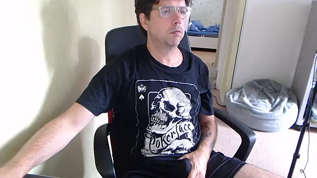 Snapshot of blueandwhite1 chatting on 07-30-26, 10:03 blueandwhite1 online show from 07-30-26, 10:03