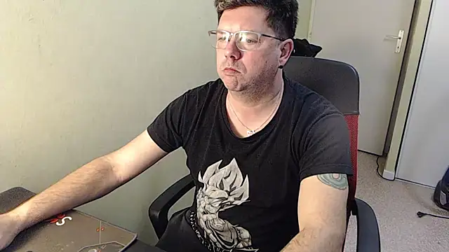 Snapshot of blueandwhite1 chatting on 01-28-25, 09:19 blueandwhite1 online show from 01-28-25, 09:19