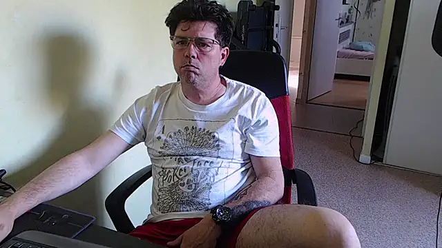 blueandwhite1 online show from 04-08-26, 02:29