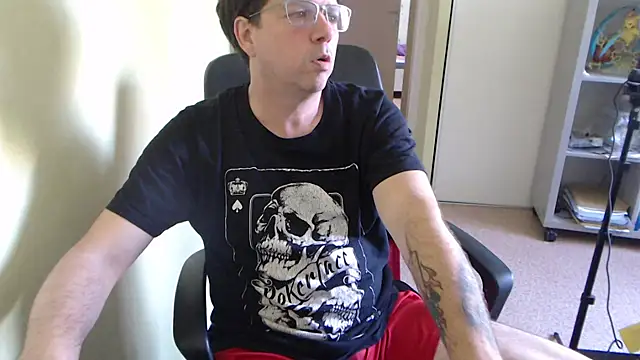 blueandwhite1 online show from 04-23-26, 02:30