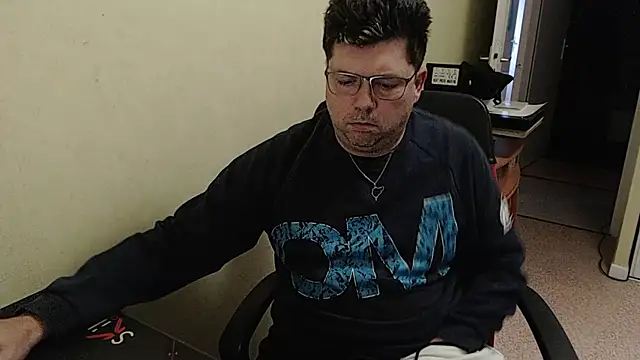 Snapshot of blueandwhite1 chatting on 01-30-25, 03:19 blueandwhite1 online show from 01-30-25, 03:19