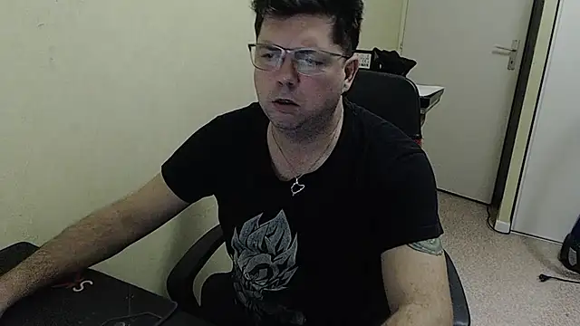 Snapshot of blueandwhite1 chatting on 01-28-25, 05:35 blueandwhite1 online show from 01-28-25, 05:35