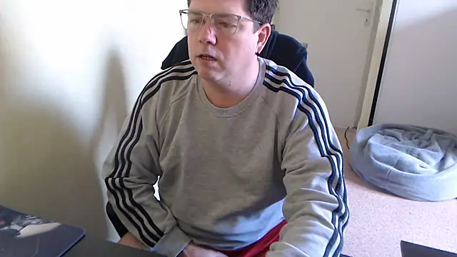 Snapshot of blueandwhite1 chatting on 03-02-25, 10:05 blueandwhite1 online show from 03-02-25, 10:05