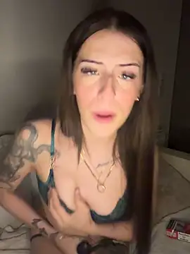 lisapeperoni online show from 10-14-25, 05:57