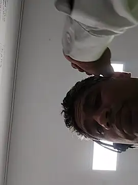 danigarci2307 online show from 12-04-25, 09:03