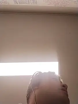 danigarci2307 online show from 02-26-26, 01:49