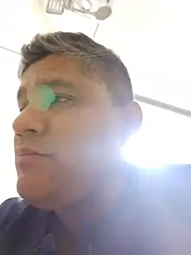 danigarci2307 online show from 11-05-25, 05:27