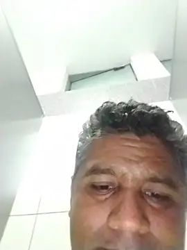 danigarci2307 online show from 12-04-25, 01:37