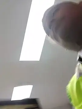 danigarci2307 online show from 12-18-25, 12:05