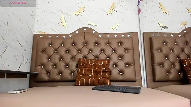 Zoe-Johnson  online show from 09-26-25, 09:54