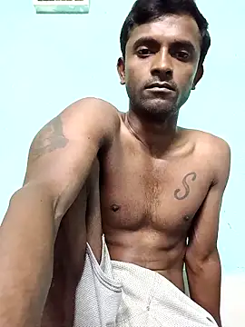 Snapshot of ShinuRoy chatting on 04-25-26, 11:46 ShinuRoy online show from 04-25-26, 11:46
