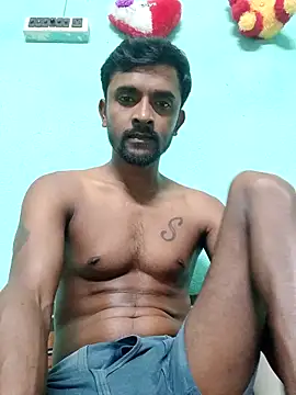 Snapshot of ShinuRoy chatting on 10-15-25, 04:48 ShinuRoy online show from 10-15-25, 04:48