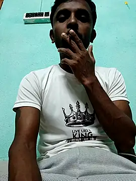 Snapshot of ShinuRoy chatting on 10-05-25, 04:20 ShinuRoy online show from 10-05-25, 04:20