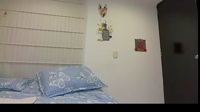 sasha jonne online show from 12-21-25, 01:08