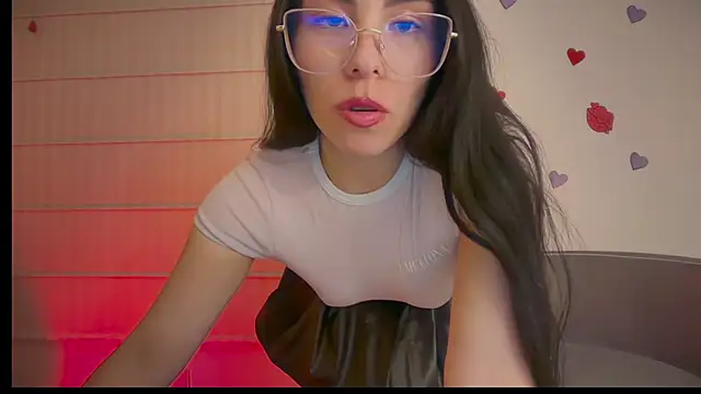 Snapshot of sasha_jonne chatting on 05-18-26, 12:44 sasha jonne online show from 05-18-26, 12:44