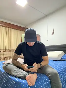 Jaguer2213 online show from 09-20-25, 01:54