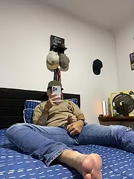 Jaguer2213 online show from 11-01-25, 04:19