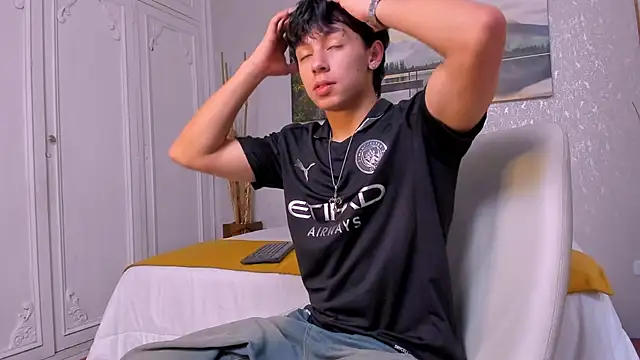 Tyler durten online show from 10-29-25, 04:11