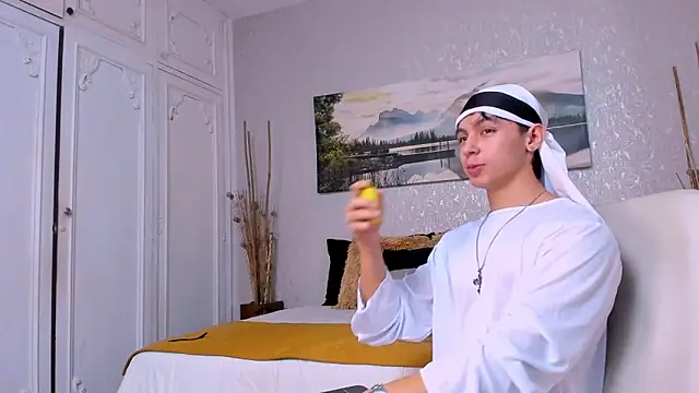 Tyler durten online show from 10-28-25, 03:07