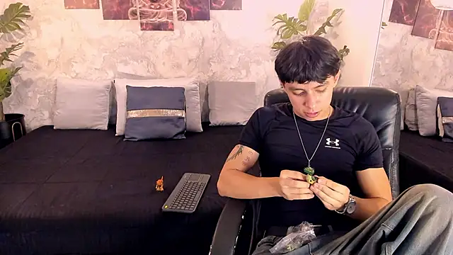 Tyler durten online show from 10-09-25, 03:07