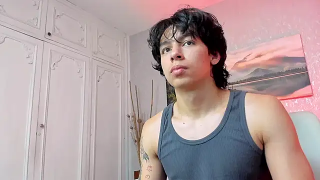 Snapshot of Tyler_durten chatting on 01-18-26, 07:12 Tyler durten online show from 01-18-26, 07:12