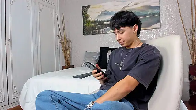 Tyler durten online show from 10-01-25, 02:49
