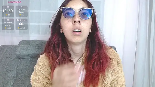 AnnieSparkle online show from 07-17-26, 04:15