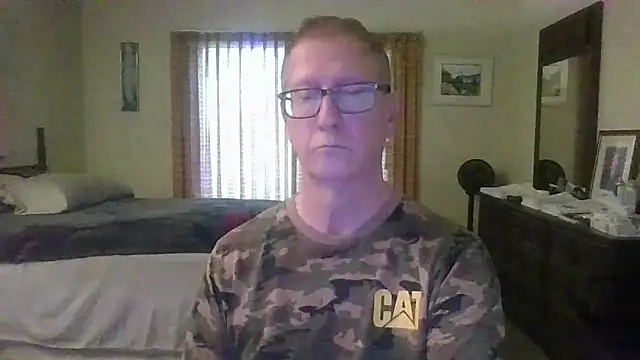 Snapshot of camminmichaellll chatting on 10-24-25, 08:52 camminmichaellll online show from 10-24-25, 08:52