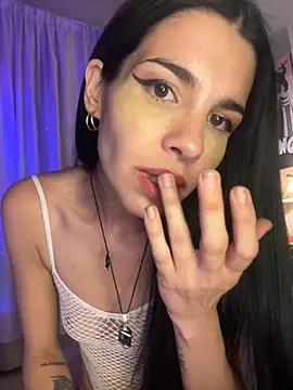 Snapshot of IaraStone chatting on 10-12-25, 04:03 IaraStone online show from 10-12-25, 04:03