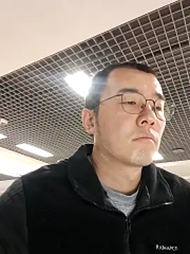 Snapshot of nnnnnan9527 chatting on 02-04-26, 02:39 nnnnnan9527 online show from 02-04-26, 02:39