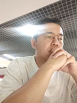 Snapshot of nnnnnan9527 chatting on 09-17-25, 07:10 nnnnnan9527 online show from 09-17-25, 07:10