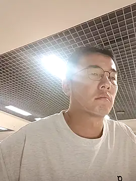 Snapshot of nnnnnan9527 chatting on 09-18-25, 02:03 nnnnnan9527 online show from 09-18-25, 02:03