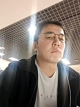 Snapshot of nnnnnan9527 chatting on 10-10-25, 07:42 nnnnnan9527 online show from 10-10-25, 07:42