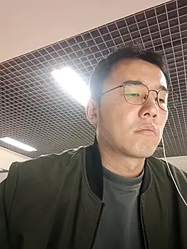 Snapshot of nnnnnan9527 chatting on 09-22-25, 01:44 nnnnnan9527 online show from 09-22-25, 01:44