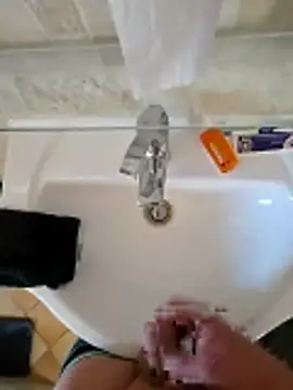 Snapshot of justeadeux chatting on 02-24-26, 09:21 justeadeux online show from 02-24-26, 09:21