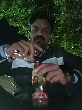 Snapshot of Mr_xxx007@xh chatting on 02-12-26, 02:50 Mr xxx007xh online show from 02-12-26, 02:50