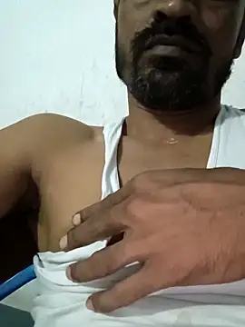 Snapshot of Mr_xxx007@xh chatting on 10-06-25, 05:02 Mr xxx007xh online show from 10-06-25, 05:02