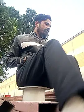 Snapshot of Mr_xxx007@xh chatting on 02-05-26, 01:45 Mr xxx007xh online show from 02-05-26, 01:45