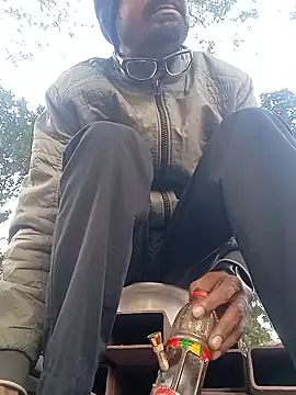 Snapshot of Mr_xxx007@xh chatting on 01-19-26, 01:42 Mr xxx007xh online show from 01-19-26, 01:42