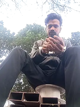 Snapshot of Mr_xxx007@xh chatting on 02-04-26, 01:33 Mr xxx007xh online show from 02-04-26, 01:33